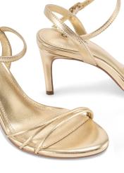 Жіночі золотисті сандалі на високих підборах BUTYD-1233-2X(W26), крупний план виробу на білому фоні.