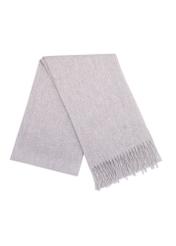 Сірий жіночий шарф з бахромою SZADT-0209-91(Z25), вигляд спереду складеного виробу на білому фоні.