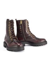 Бордові жіночі ботильйони під кроко BUTYD-1192-90(Z25), діагональний вигляд виробу на білому фоні.