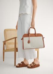 Жіночі замшеві шльопанці на платформі BUTYD-1241-1D(W26), вигляд виробу збоку на ногах моделі.