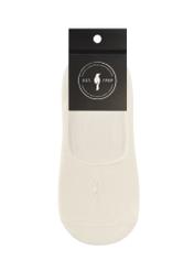 Кремові жіночі шкарпетки до щиколотки SKADT-0052B-0B(W26), вигляд виробу спереду в упаковці на білому фоні.