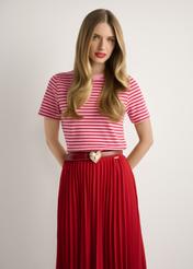 Жіноча рожева футболка в смужку TSHDT-0150-5P(W26), вигляд виробу спереду на моделі. Видно половину силуету.