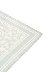 Зелений жіночий шарф з квітковим принтом SZADT-0190-8P(W26), крупний план на білому тлі.