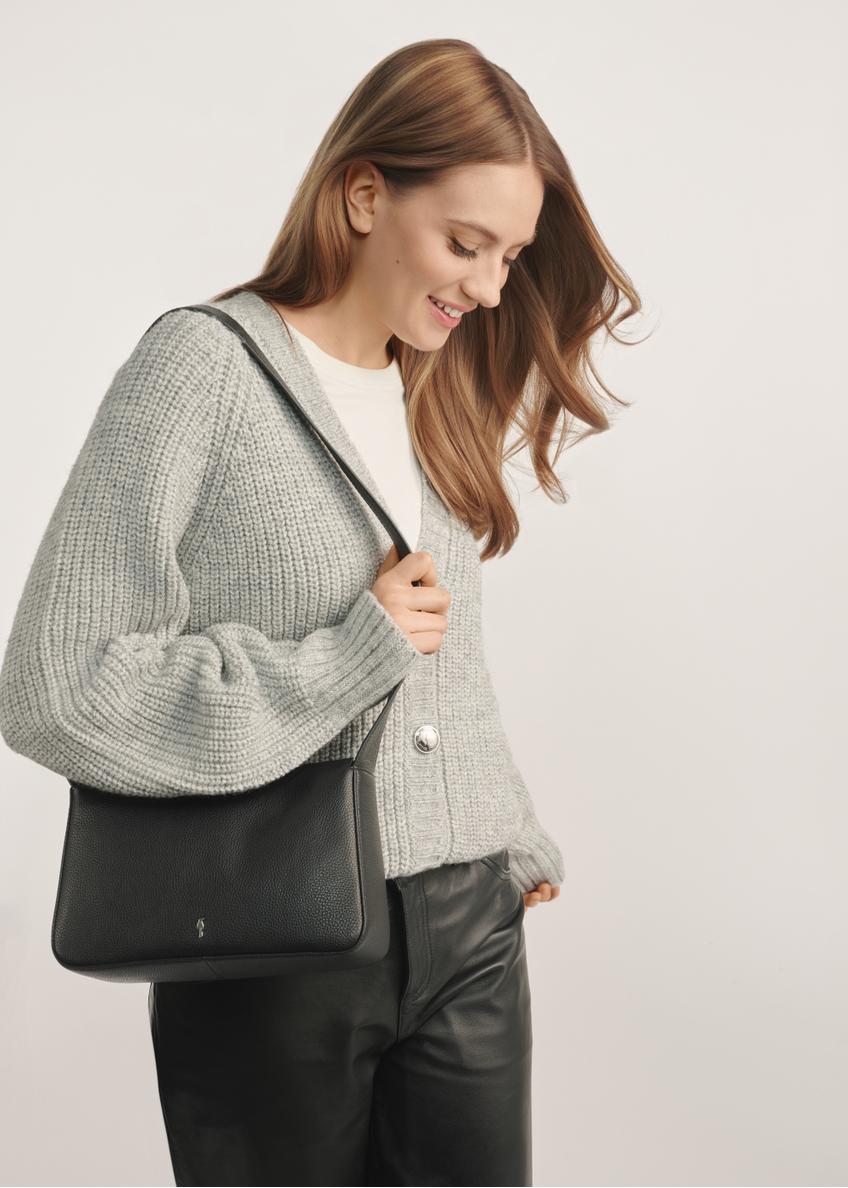 Чорна шкіряна жіноча сумка через плече  TORES-1199-99(Z25)