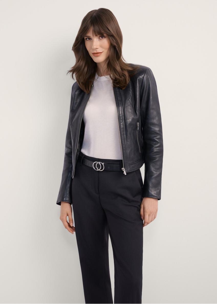 Чорна коротка жіноча шкіряна куртка KURDS-0294-99(KS)