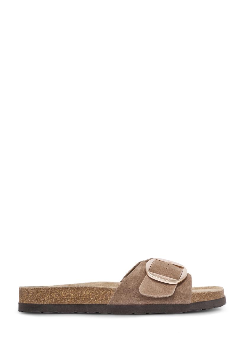 Жіночі шкіряні шльопанці кольору верблюжої шкіри BUTYD-1157-1D(W26), вигляд виробу збоку на білому фоні.