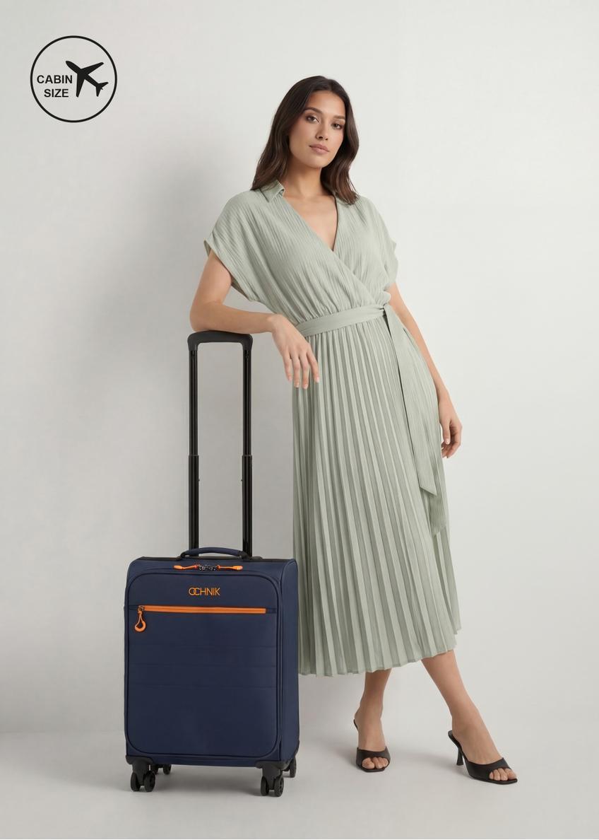 Walizka mała na kółkach WALNY-0045-7D-19(W26)