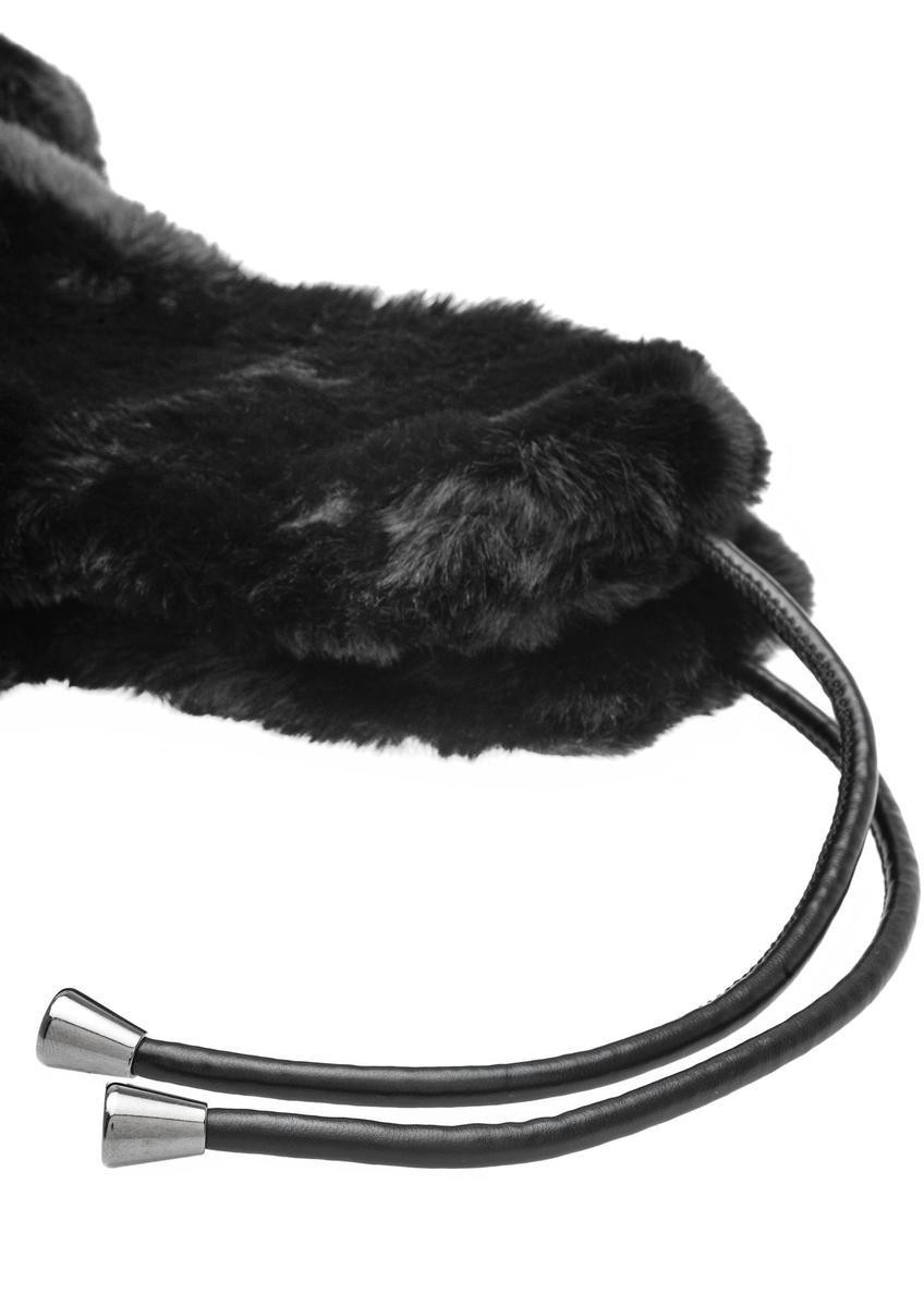 Czarna czapka uszatka damska CZADF-0042A-99(Z25)