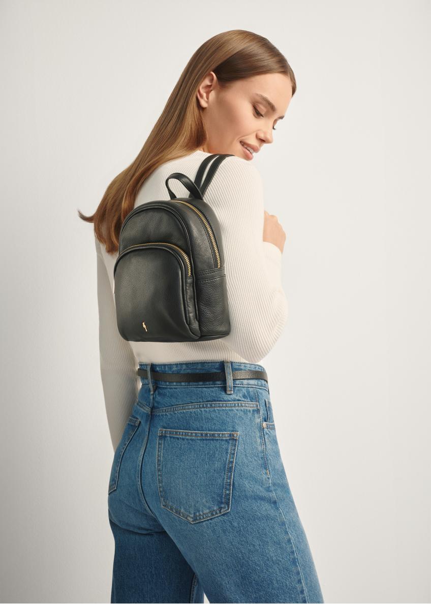 Чорний шкіряний жіночий рюкзак TORES-1089A-99(W26)