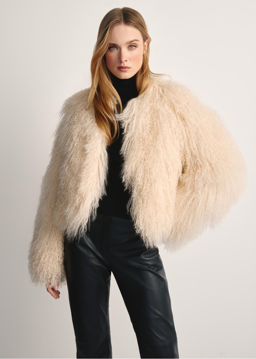 Коротке натуральне хутро кремового кольору FUTDF-0104-4160(Z25)