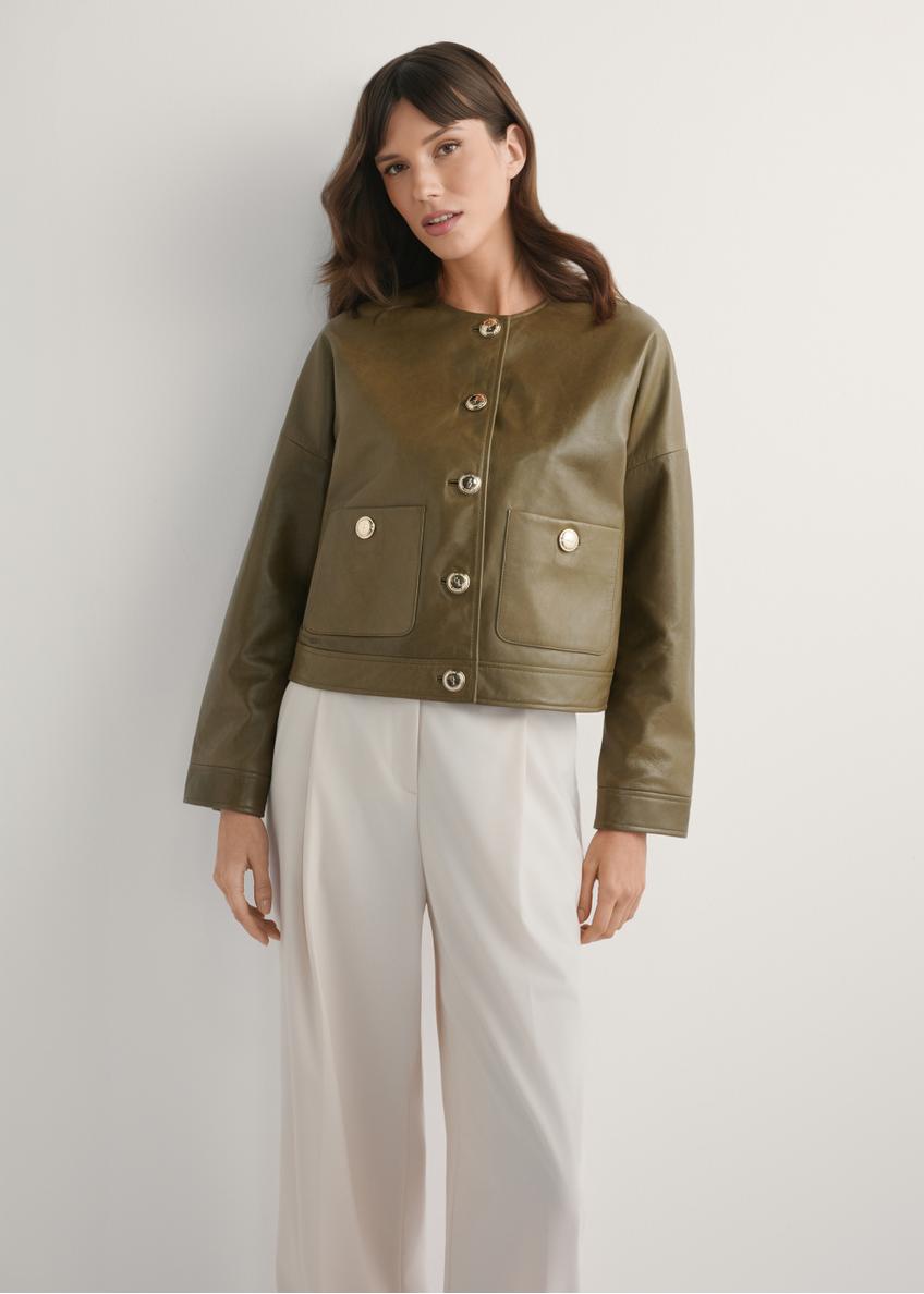 Коротка шкіряна жіноча куртка кольору хакі KURDS-0590-8D(W26)