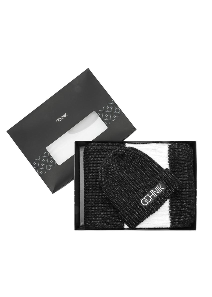 Zestaw czapka i szalik w kolorze czarnym ZESTD-0010-99(Z25)