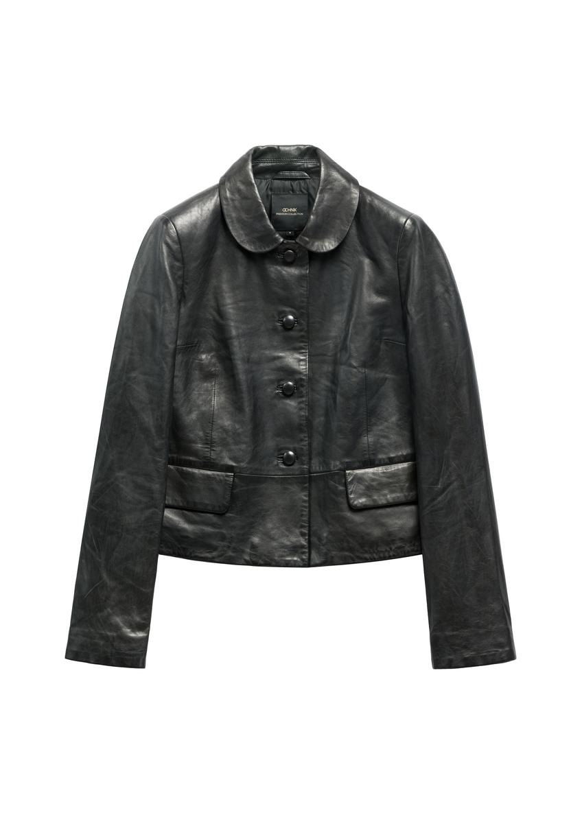 Чорна коротка жіноча шкіряна куртка KURDS-0598-99(W26)