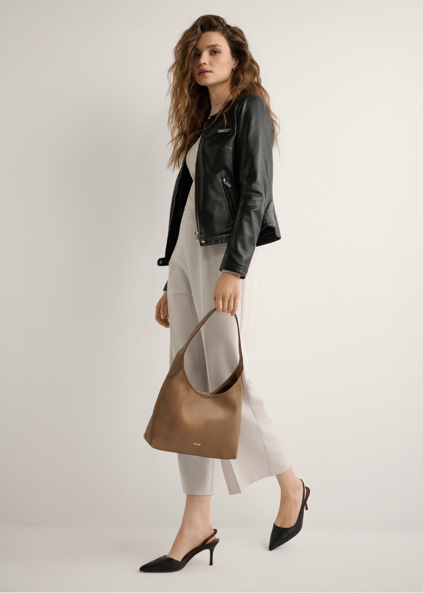 Середня жіноча сумка кольору кемел TOREC-1200-1D(W26)
