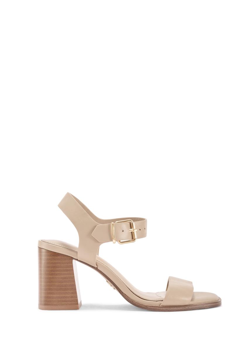 Бежеві жіночі шкіряні сандалі BUTYD-1178-1B(W26), вигляд виробу збоку на білому фоні.