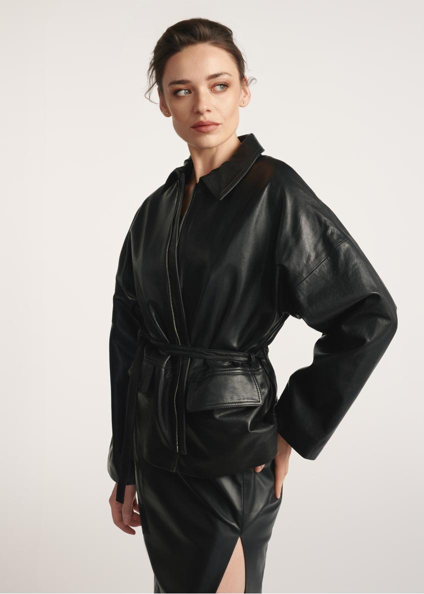 Чорна жіноча шкіряна куртка з поясом KURDS-0547-2861(KS)