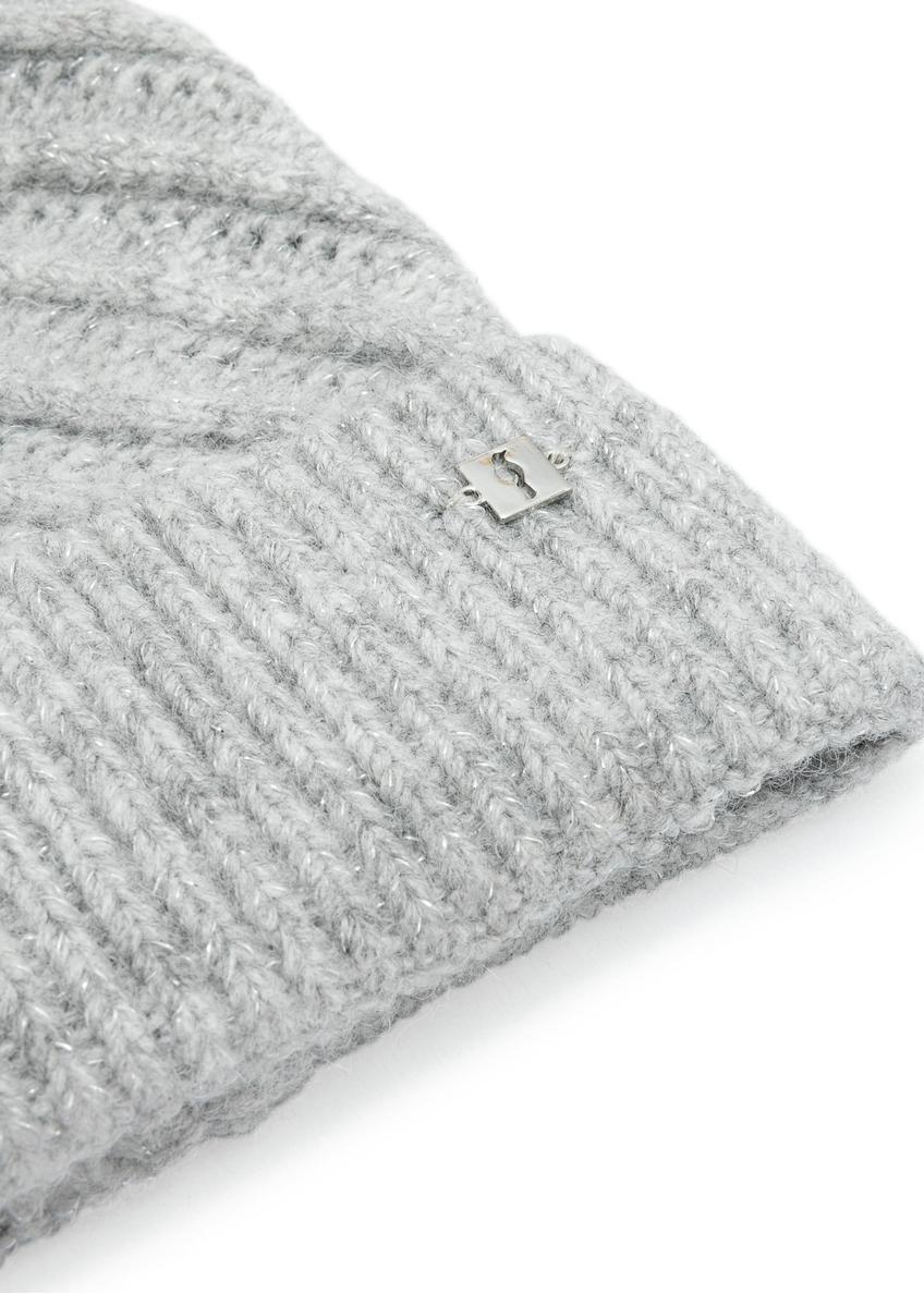 Сіра жіноча шапка з помпоном CZADT-0219-91(Z25)