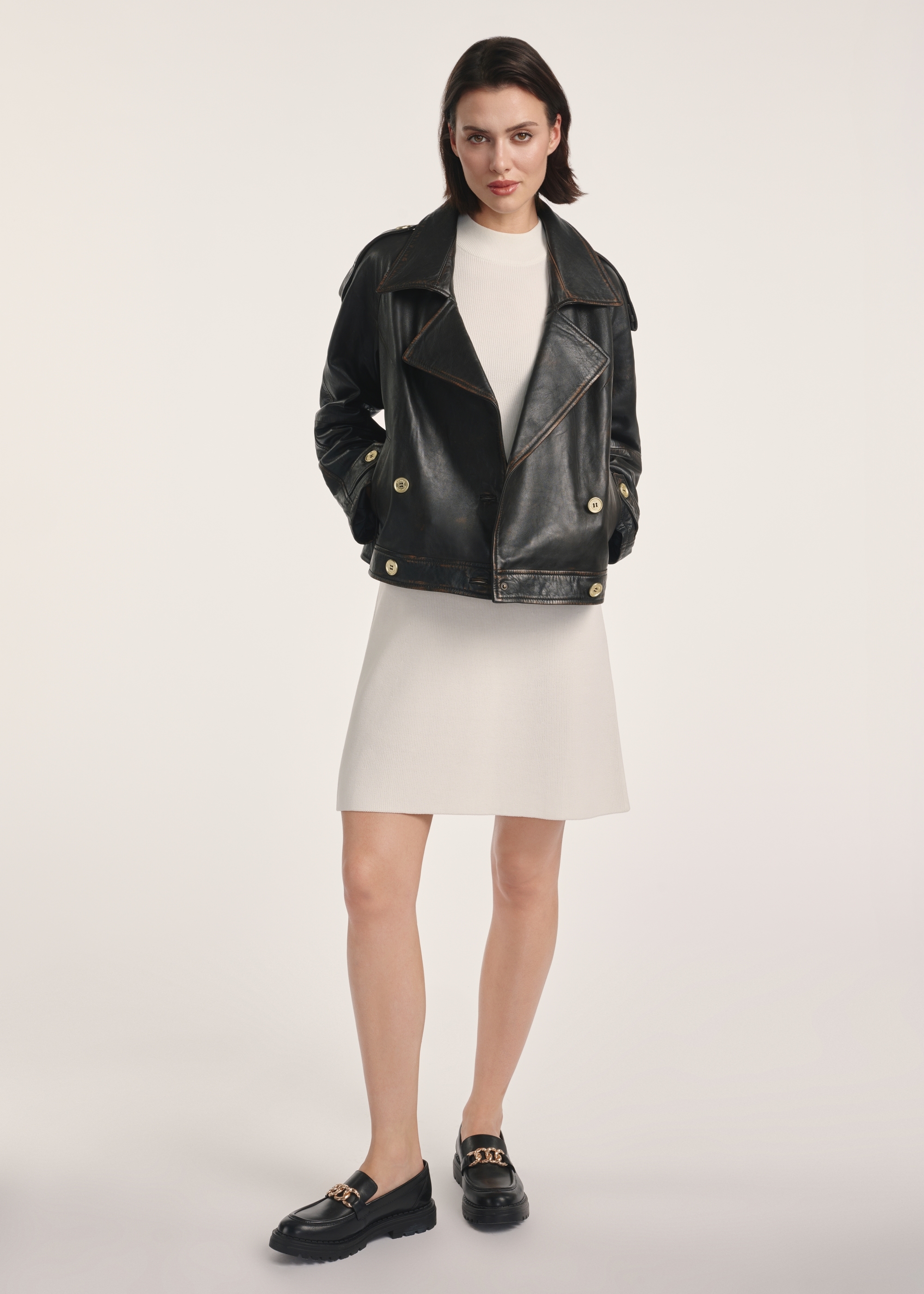 Коричнева жіноча шкіряна куртка оверсайз KURDS-0553-2737(Z25)