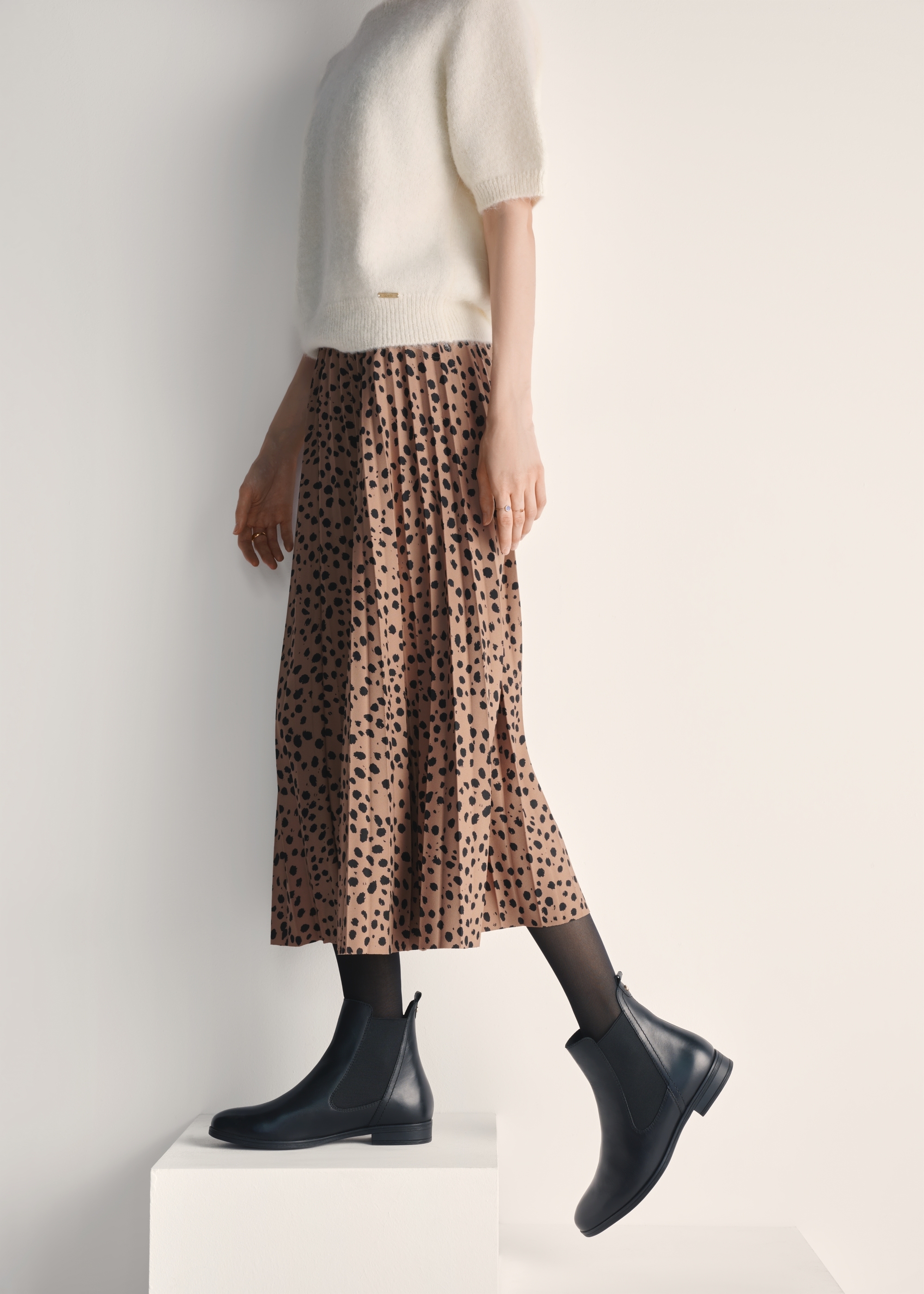 Класичні жіночі шкіряні черевики челсі BUTYD-1009-99(Z25)