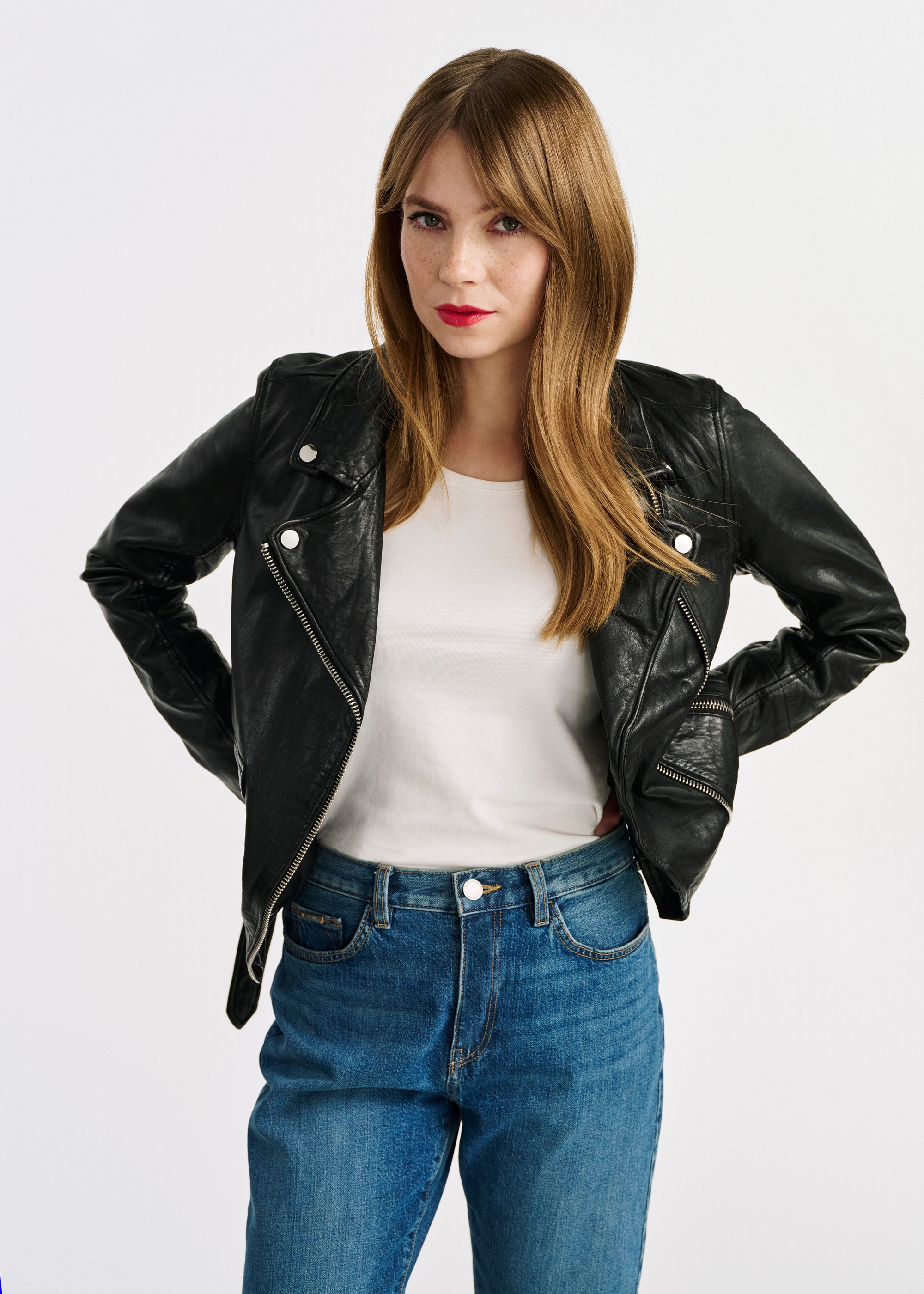 Жіноча шкіряна куртка KURDS-0184-5471(KS)