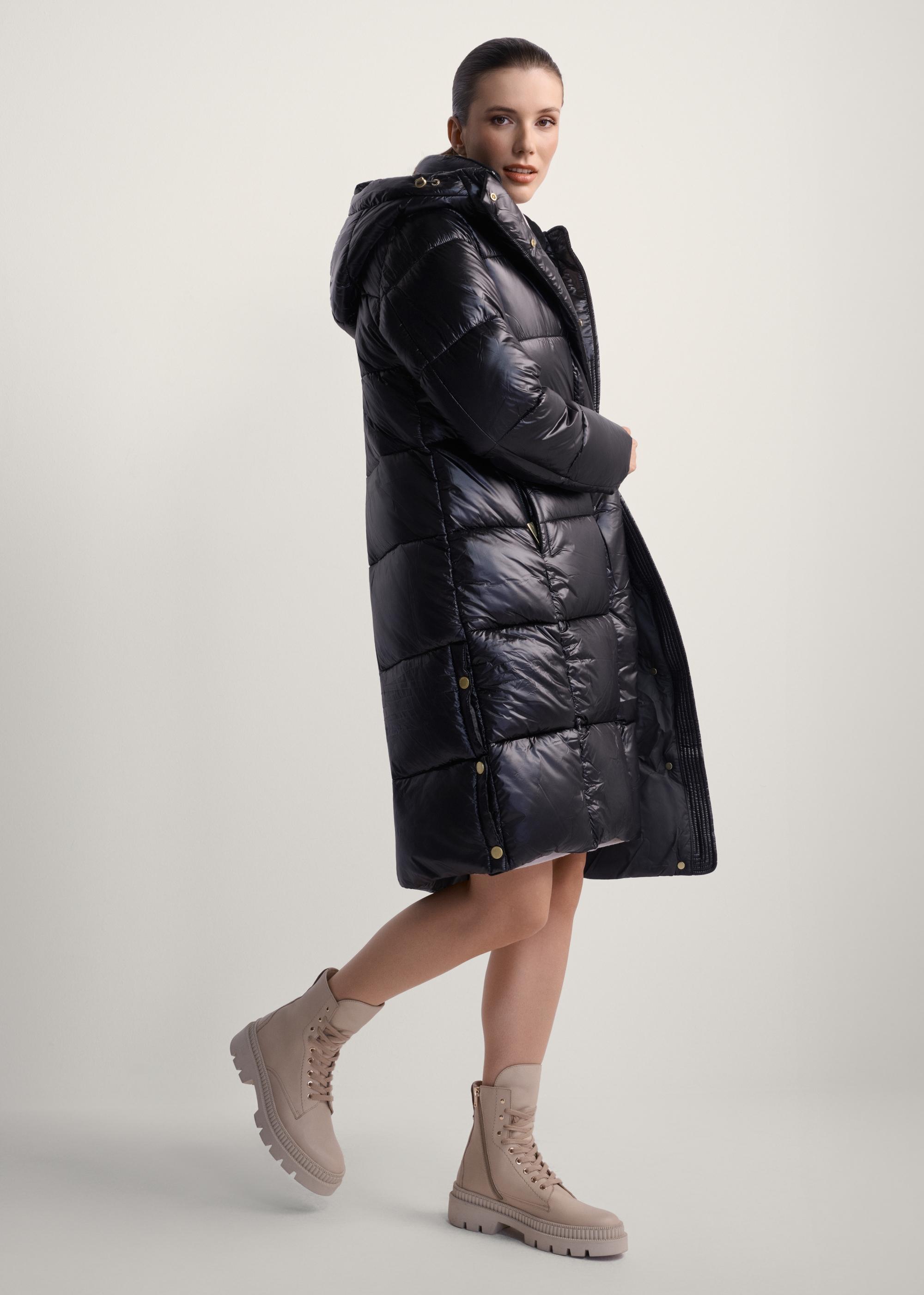 Чорна довга зимова жіноча куртка KURDT-0531A-99(Z25) | OCHNIK